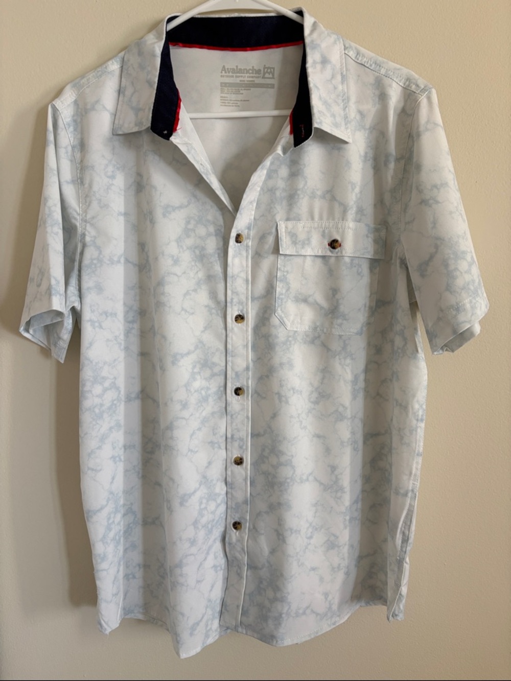 Avalanche Outdoor Supply Co. Men’s Performance Button Down Shirt - Marble Print